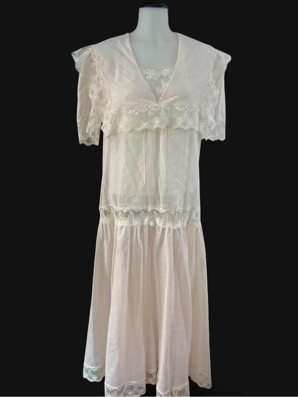 Jessica McClintock Pale Pink Lace-Trim Edwardian dress